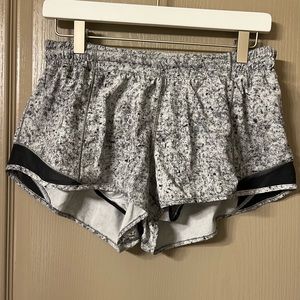 Lululemon Hotty Hot Low-rise Short